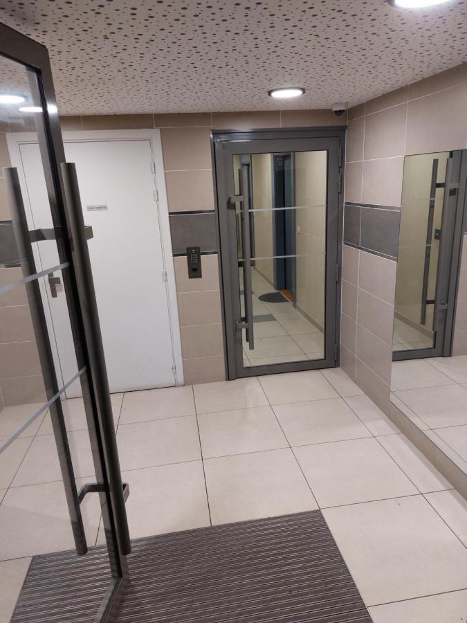 Apparemment Cosy Avec Parking Exterieur Gratuit Apartment Aulnay-sous-Bois Exterior photo